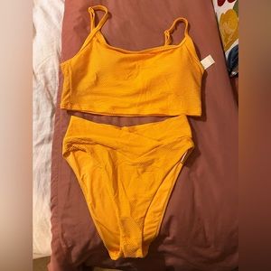 Aerie swimsuit top large, bottom medium. NWT.